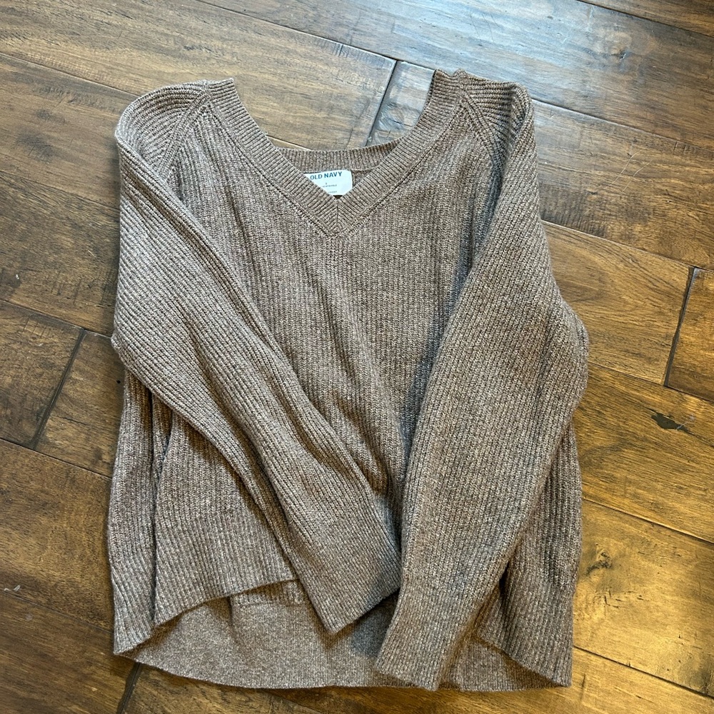 Old Navy Women's V-neck Brown Sweater